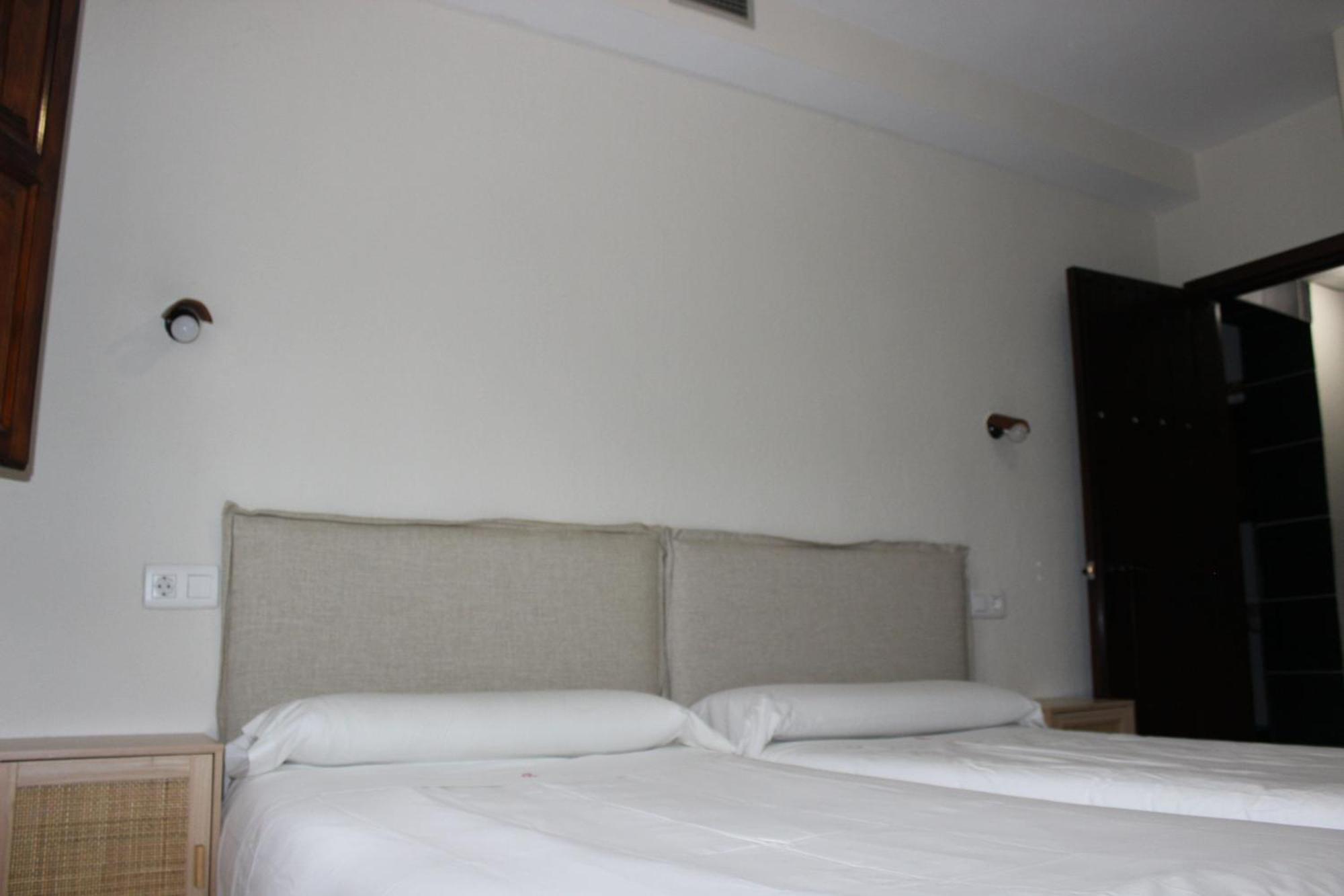 Apartamentos De Astroturismo La Canada Torrejón el Rubio Eksteriør bilde