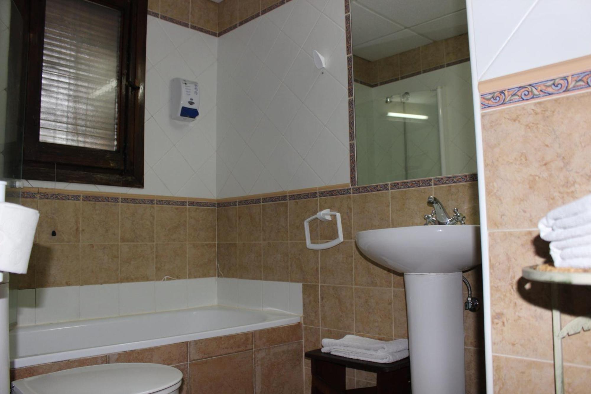 Apartamentos De Astroturismo La Canada Torrejón el Rubio Eksteriør bilde
