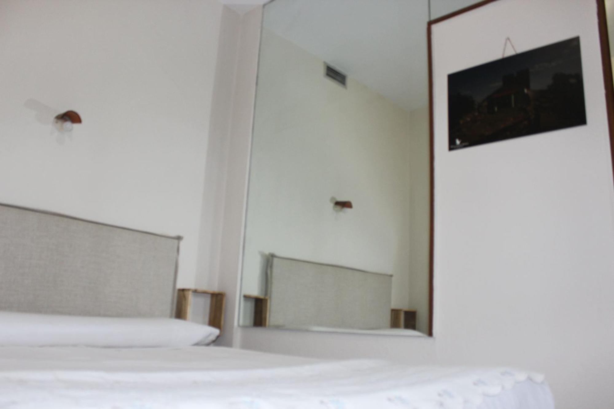 Apartamentos De Astroturismo La Canada Torrejón el Rubio Eksteriør bilde