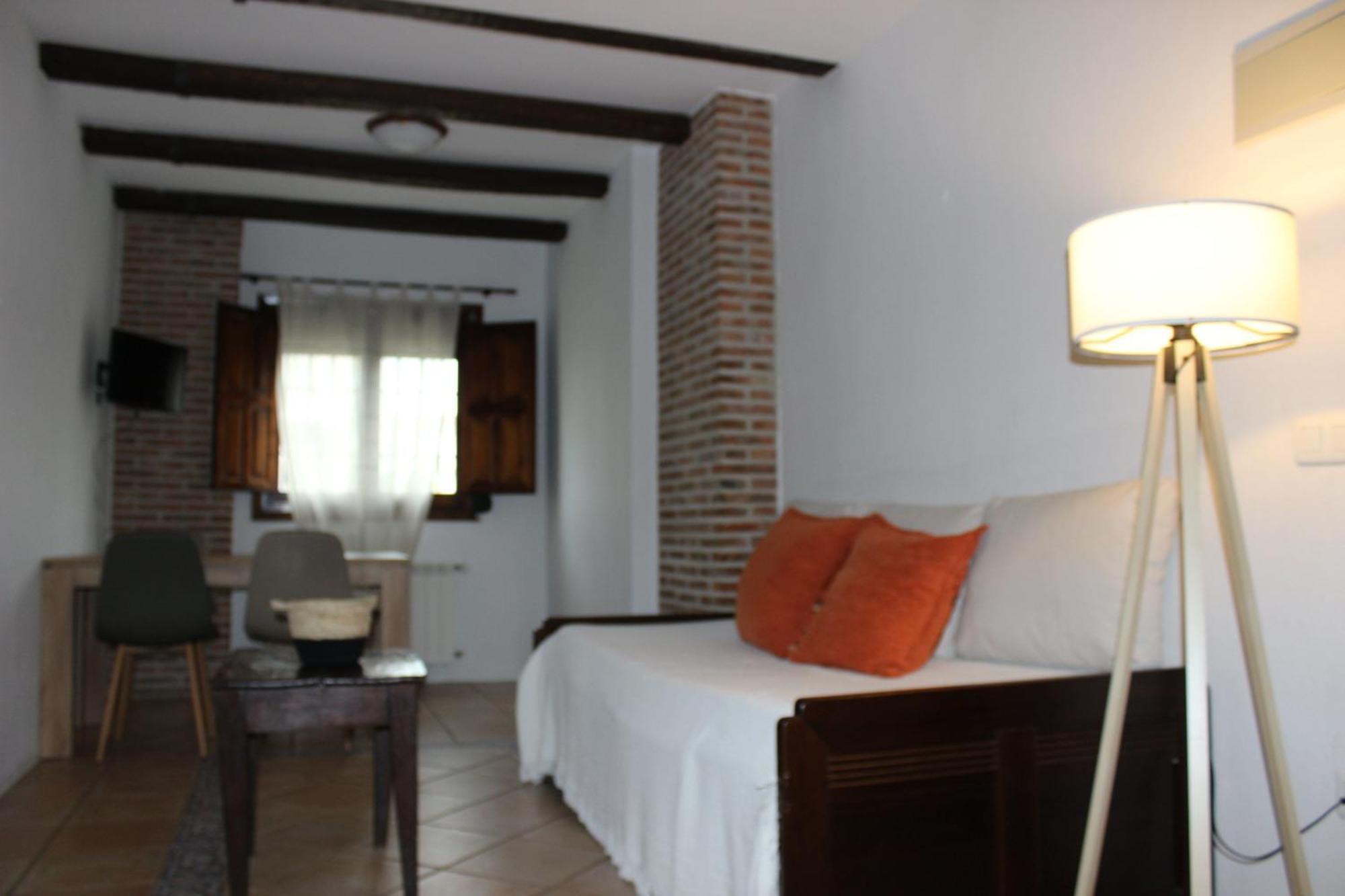 Apartamentos De Astroturismo La Canada Torrejón el Rubio Eksteriør bilde